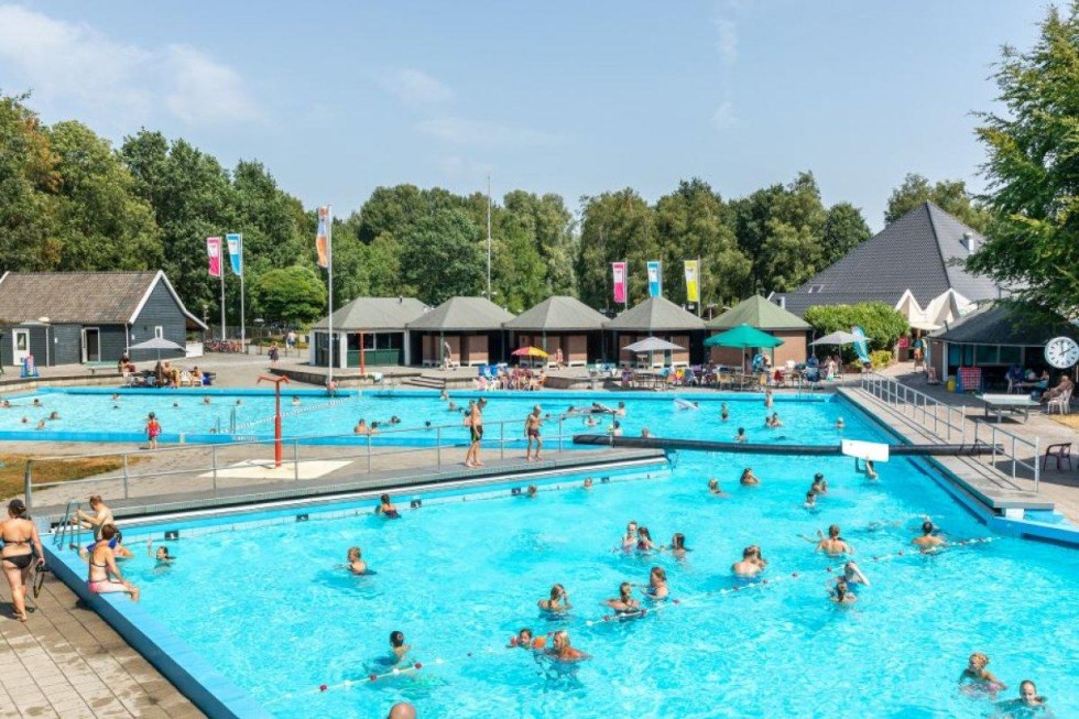 Zwembad het hunzepark.jpg
