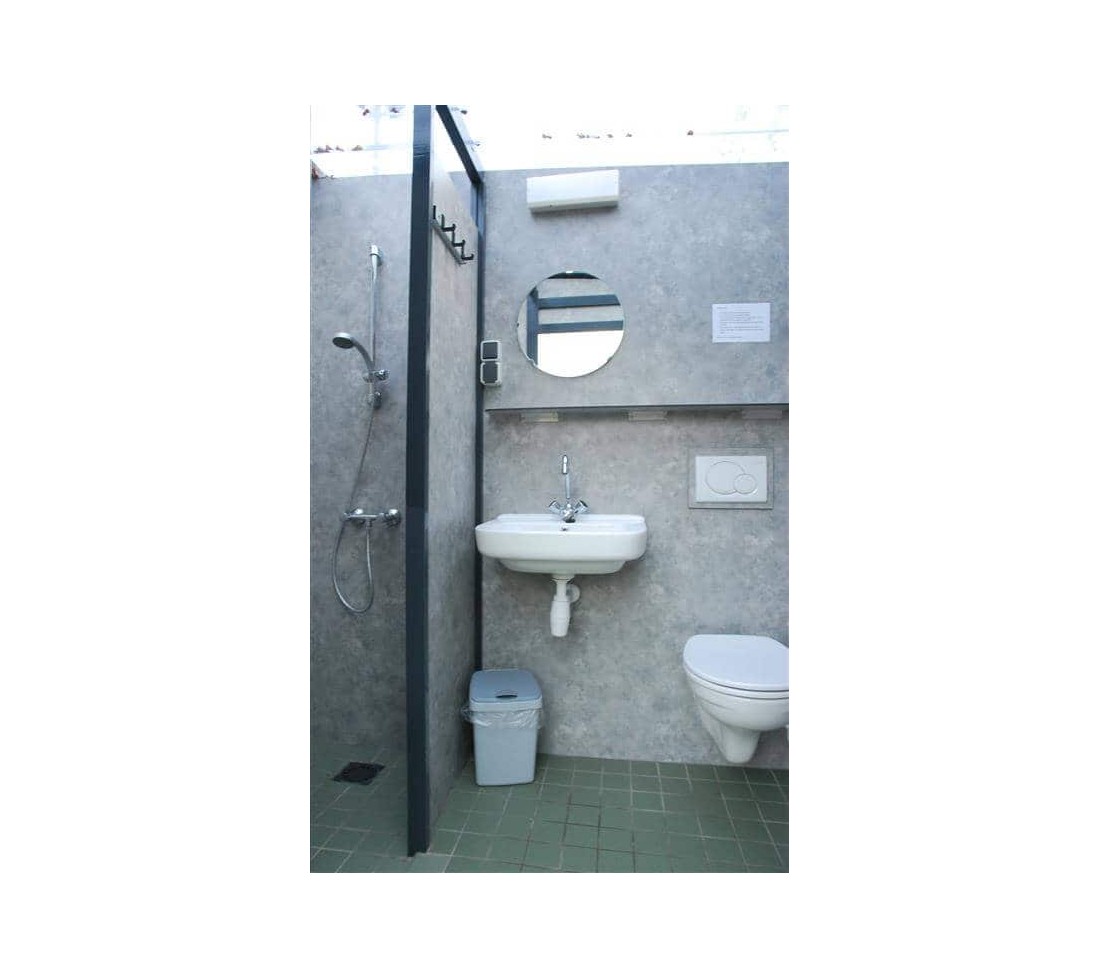 Toiletunit-008-Medium.jpg