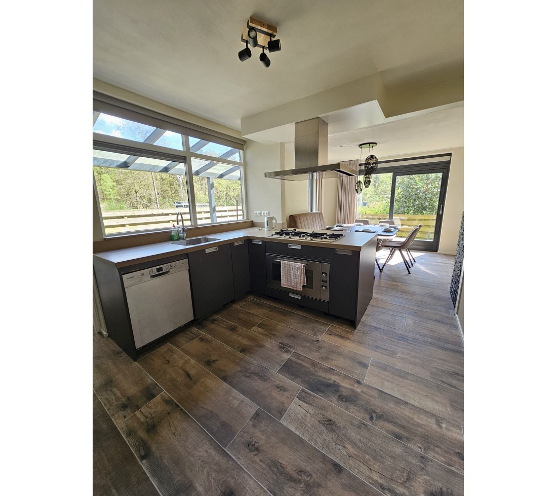 Keuken vakantiehuis Gasselte.jpg