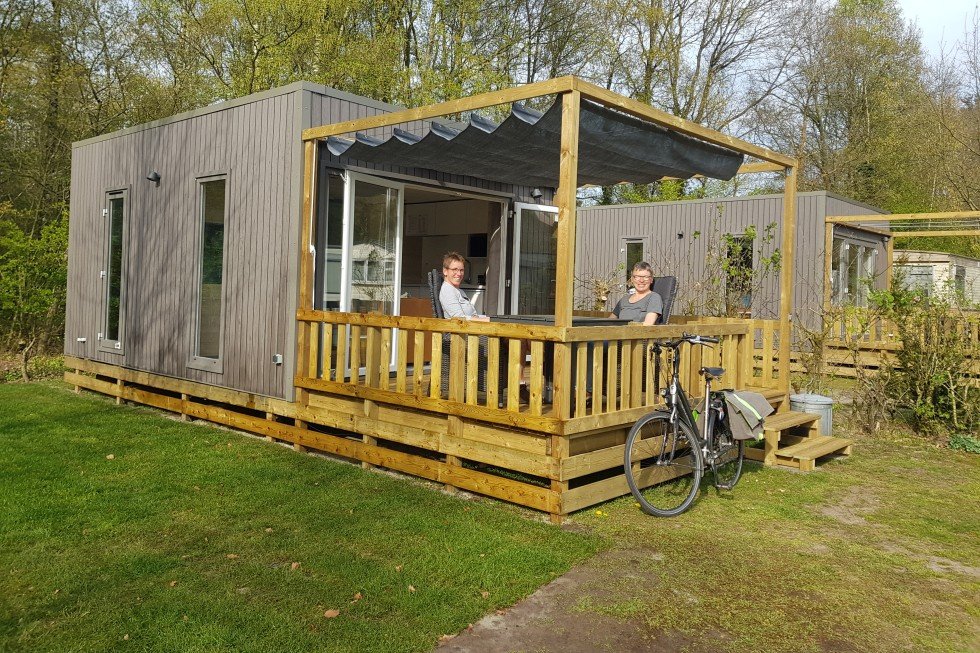 chalet-veranda-camping-grolloo.jpg