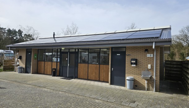 sanitairgebouw 1