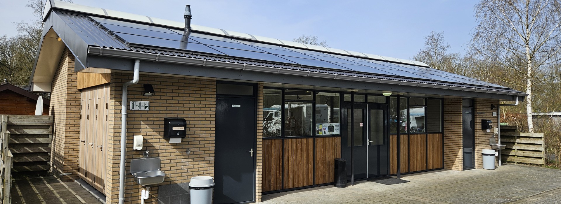 sanitairgebouw 2.jpg