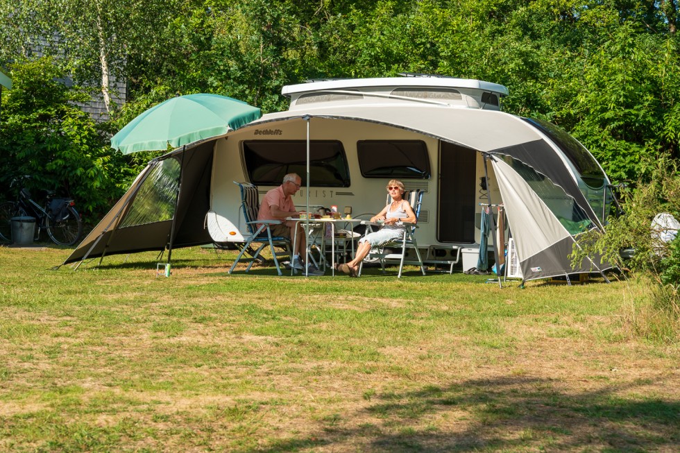 kamperen-caravan-voortent-camping-borger.jpg