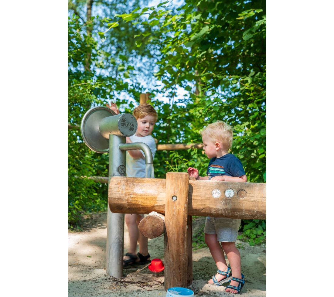 Natuurspeelplaats camping drenthe.jpg