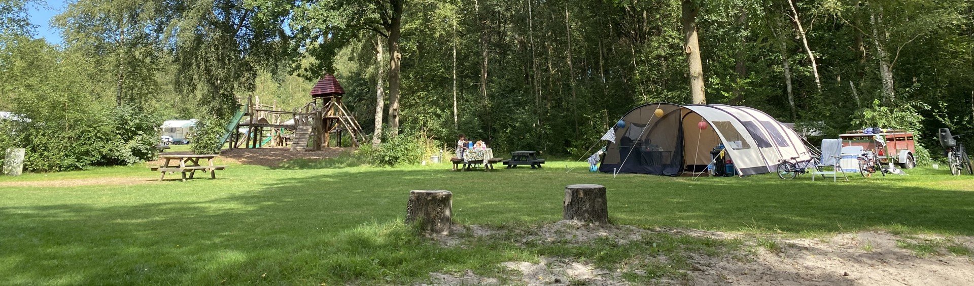camping-annen-kampeerveld-speeltuin-bosrand.jpg