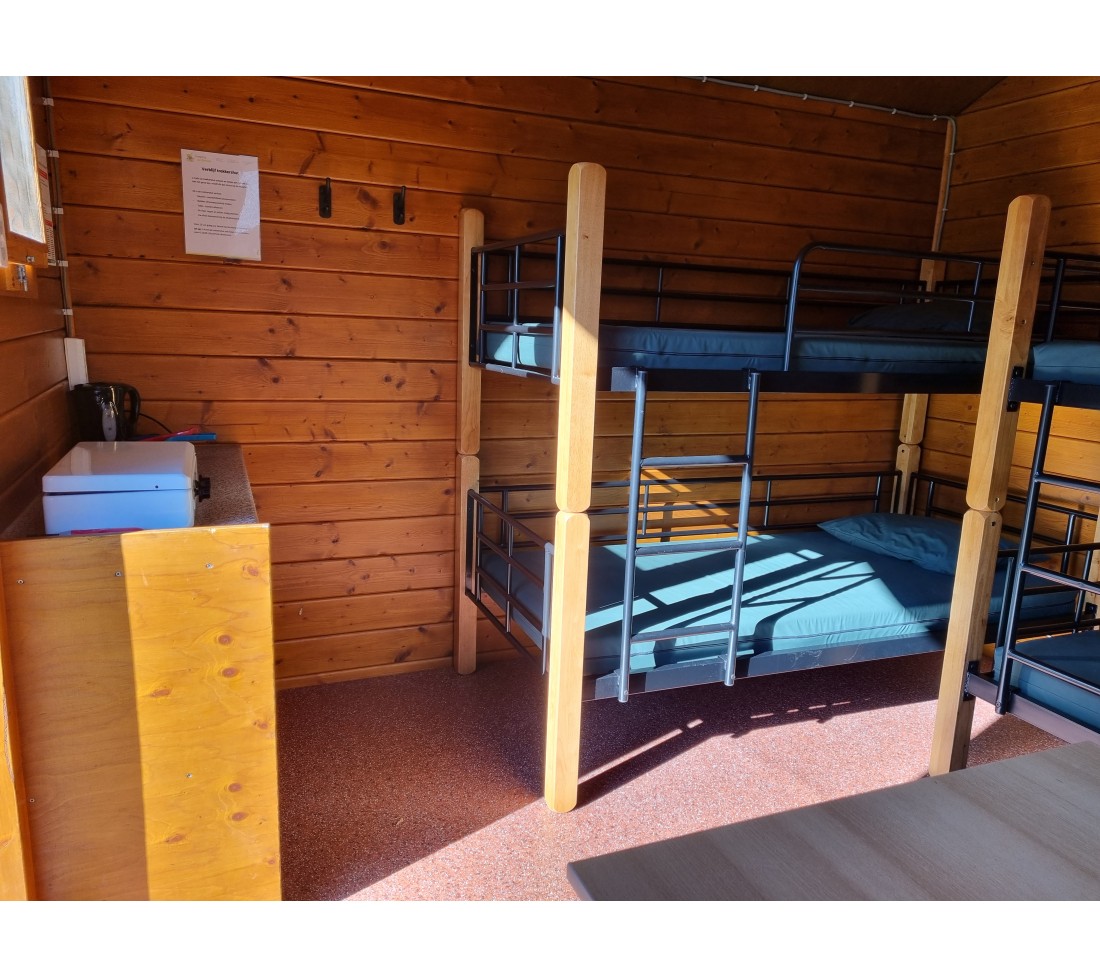 Kook en slaapgedeelte trekkershut.jpg