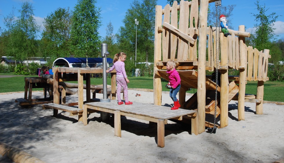 Zand- en water speelplaats op Camping de Bekren
