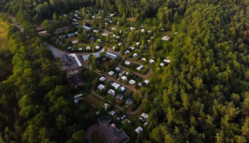 luchtfoto-rustige-camping-drenthe.jpg