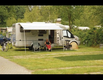 Camperplaats-op-Camping-de-Berken-Medium-1.jpg