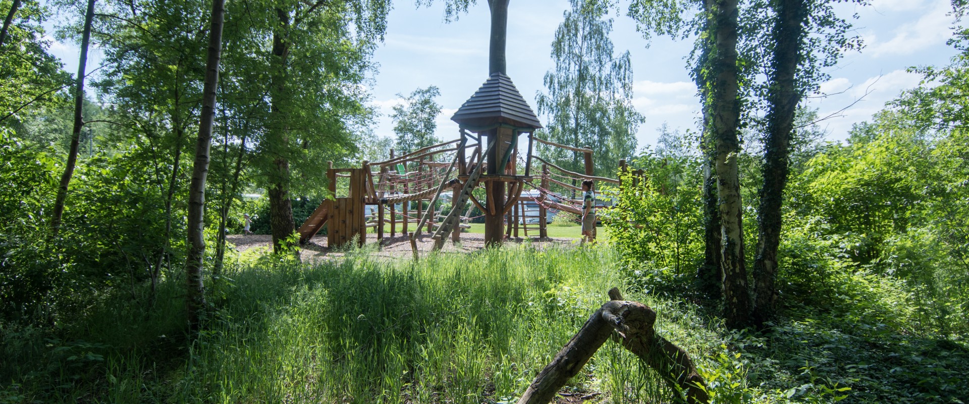 Klim- en klauter speeltoestel