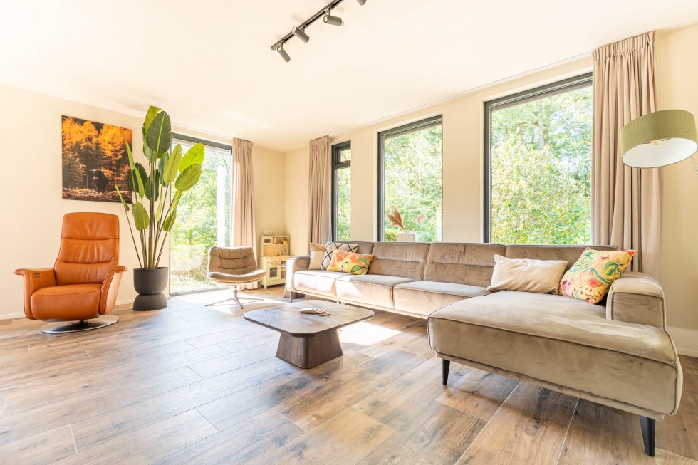 Ruime woonkamer vakantiehuis Gasselte